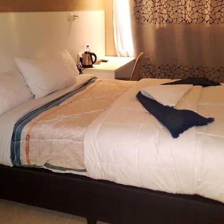 Legends Executive Lodge Choma Екстериор снимка
