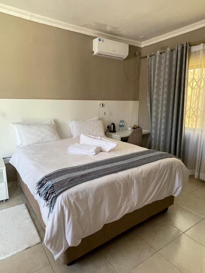 Legends Executive Lodge Choma Екстериор снимка