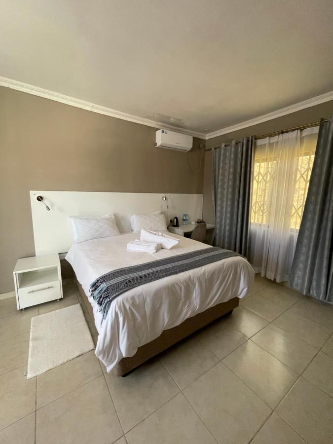 Legends Executive Lodge Choma Екстериор снимка