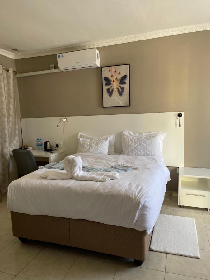 Legends Executive Lodge Choma Екстериор снимка